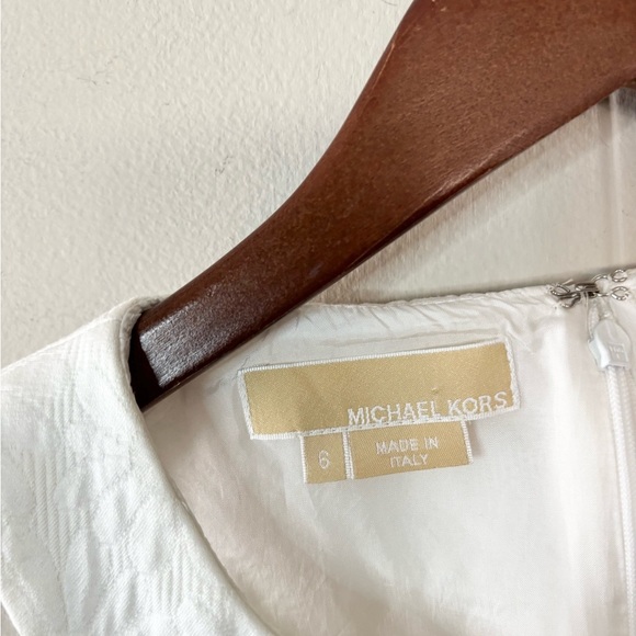 Michael Kors white sheath embossed floral dress size 6 - Picture 5 of 7